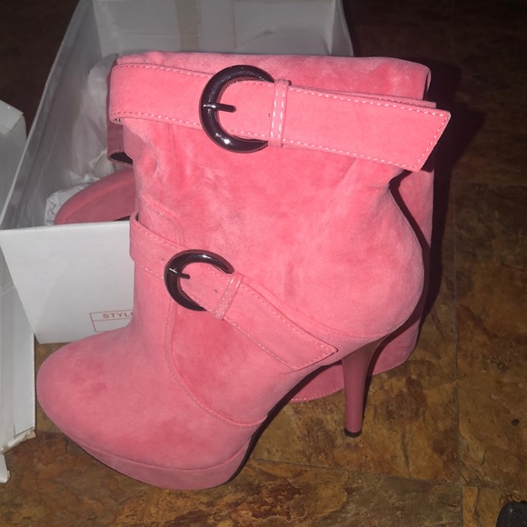 Hells - Picture 3 of 5